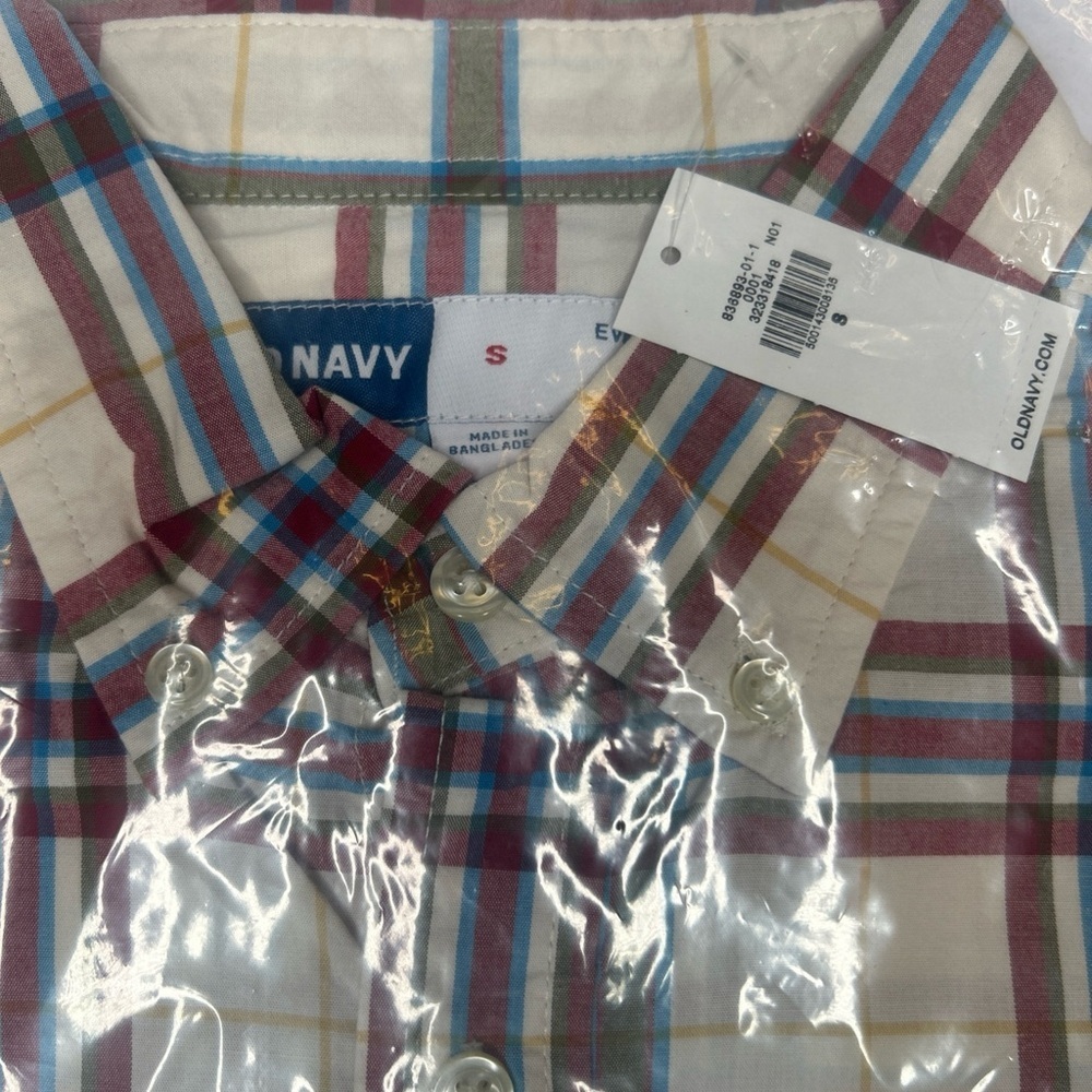 Men's Sz S  Red Plaid Long Sleeved Button Down Shirt by Old Navy Classic Fit - Picture 10 of 10